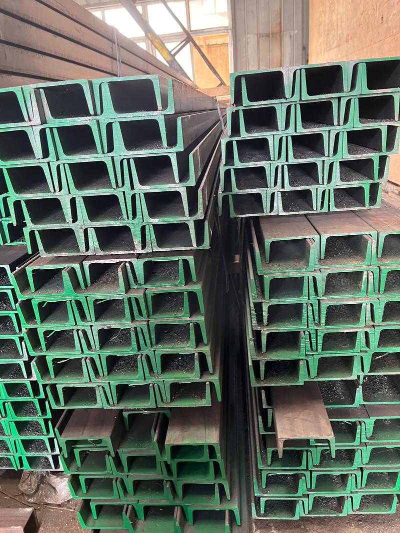 大关幕墙槽钢插芯